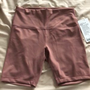 Wunder train 8” Lululemon